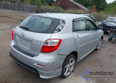 2009 Toyota Matrix S z USA, uszkodzony, nr VIN 2T1LE40E19C008208